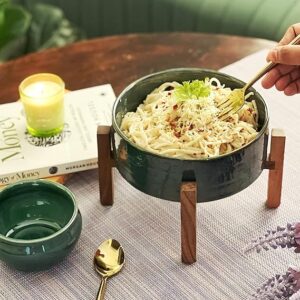 Ceramic serving bowl